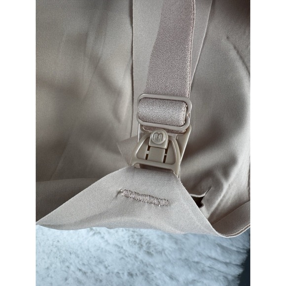 New Momcozy Nursing Bra Size Medium Beige Nude  Seamless Padded Maternity Clips - Picture 5 of 9